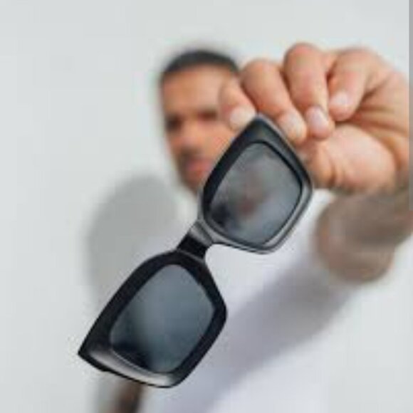 New, ON TREND Sunglasses! - Picture 2 of 8